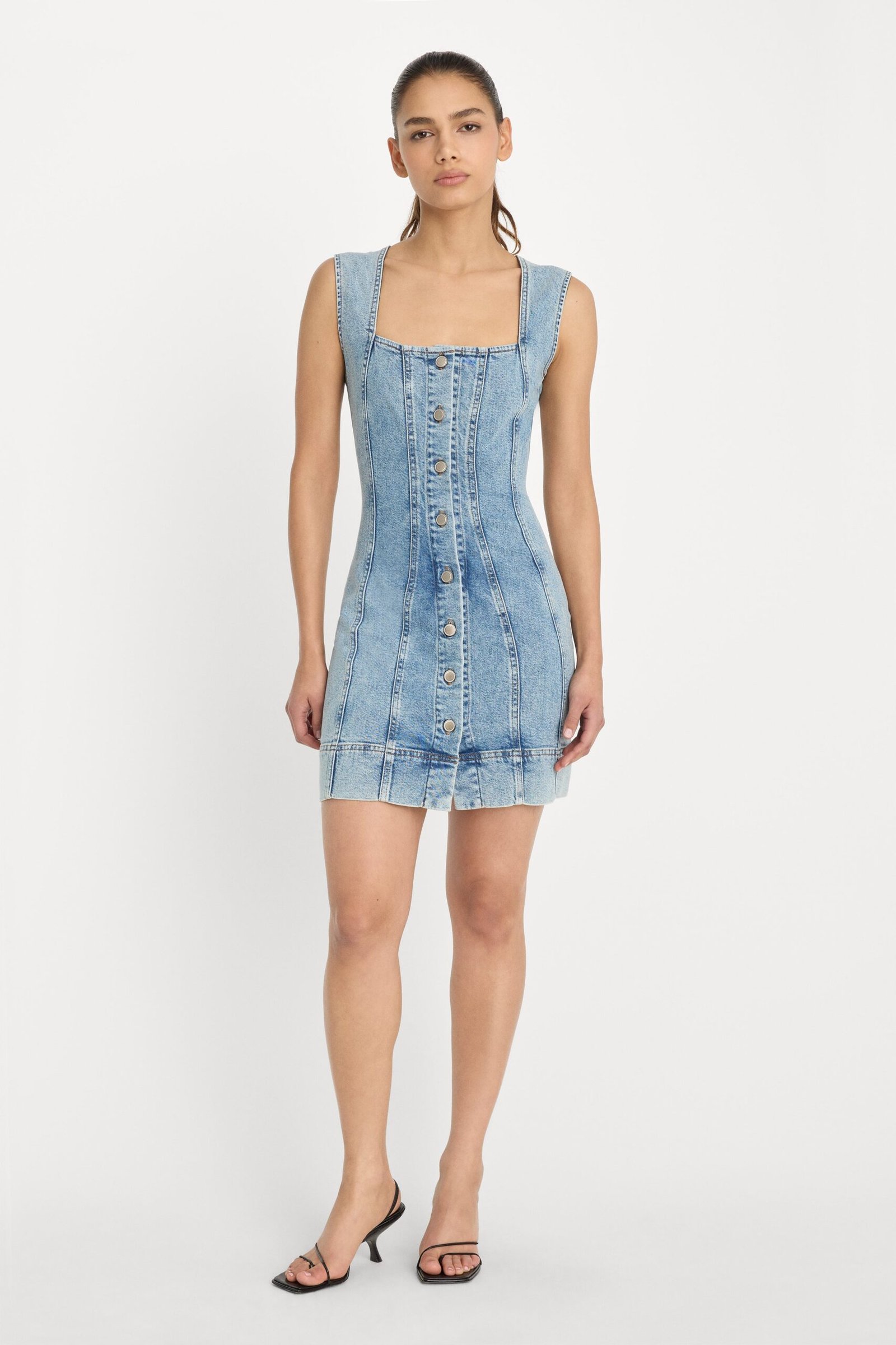 251212_44_GFD338BF-I1104_5384_57eeb89b-a656-4718-ae3c-98a72a6cc311-1 MINI BUTTON FRONT DRESS | INDIGO1104 - Image 1