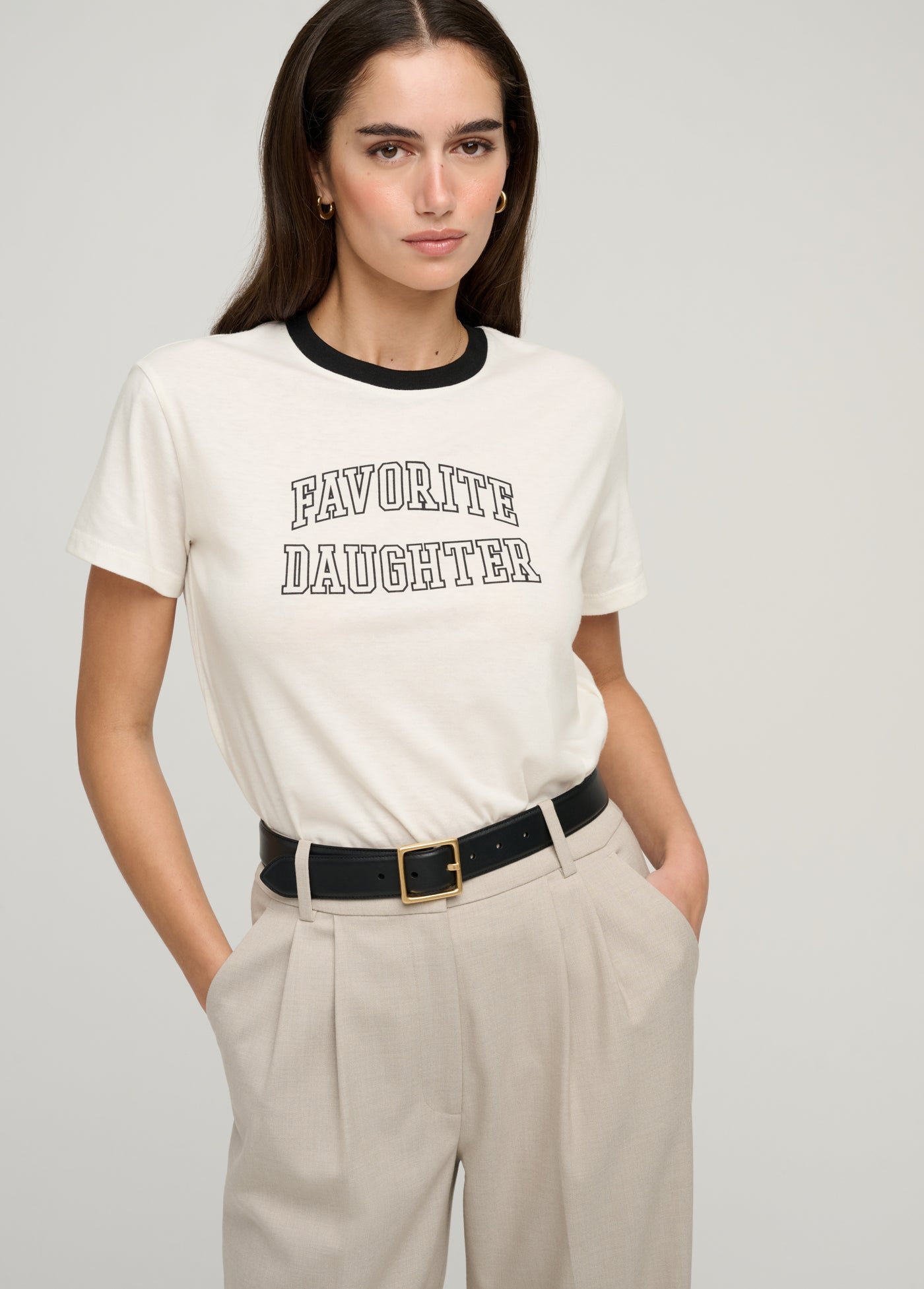 fgq3fc5508_ivory_black_fdj4pp8505_khaki_049 THE COLLEGIATE CLASSIC TEE - Image 1